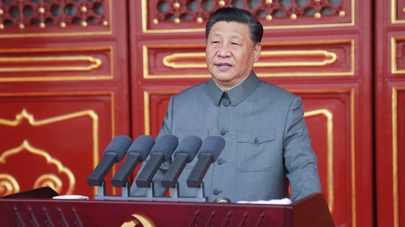 Chinas Regierungschef Xi Jinping: Das chinesische Volk werde ausländischen Kräften niemals erlauben, es zu "schikanieren, unterdrücken und unterjochen."
