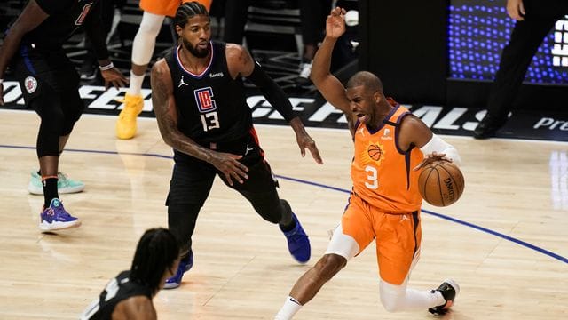 Chris Paul (r.