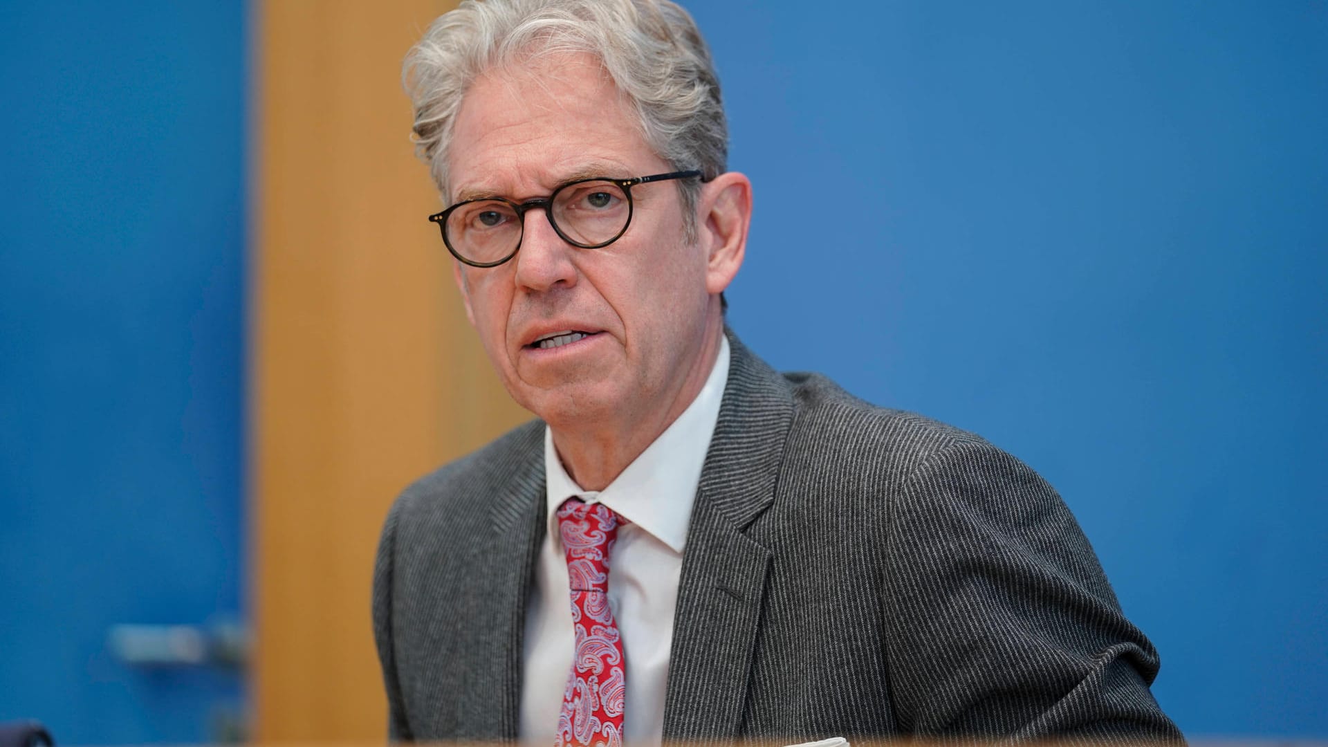 Andreas Gassen: "Es ist unverantwortlich, immer wieder mit Endzeitszenarien zu operieren." Andreas Gassen: "Es ist unverantwortlich, immer wieder mit Endzeitszenarien zu operieren."