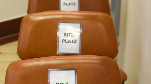 Stühle im Hörsaal