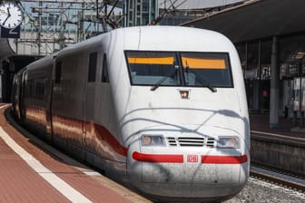 Kein Stillstand (Symbolbild): Die Deutsche Bahn möchte keinen Streiksommer – und legte der GDL daher ein neues Angebot vor.