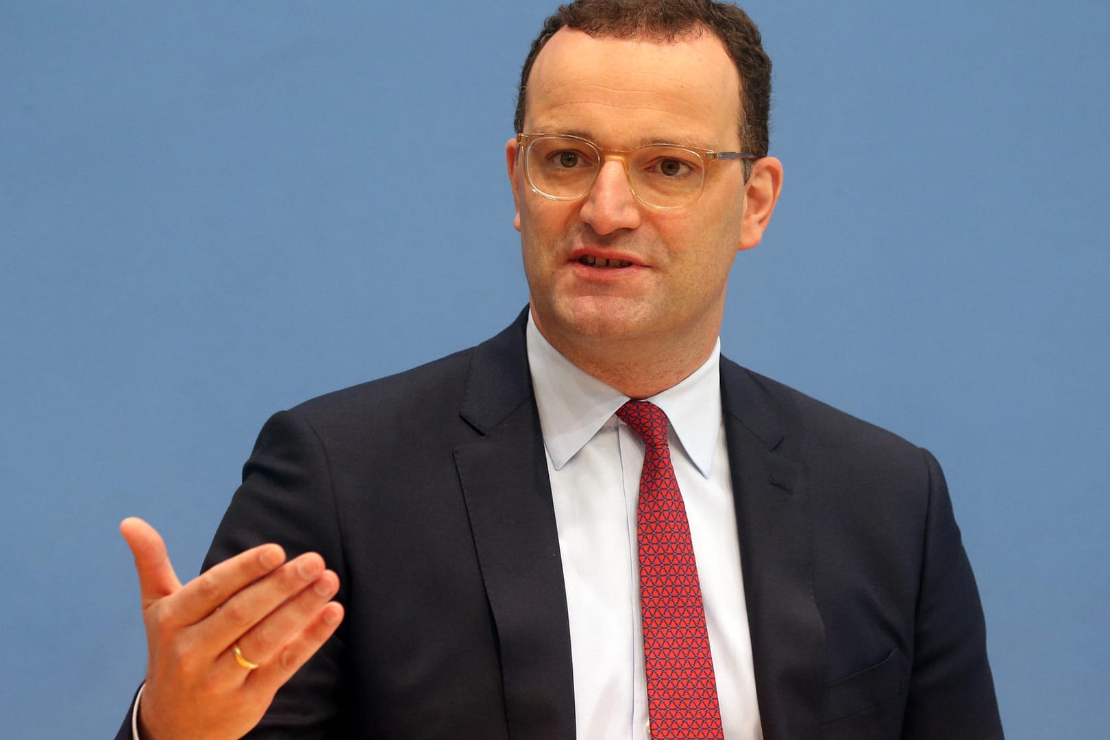 Jens Spahn: Der Bundesgesundheitsminister informiert über die Ausbreitung der Delta-Variante in Deutschland.
