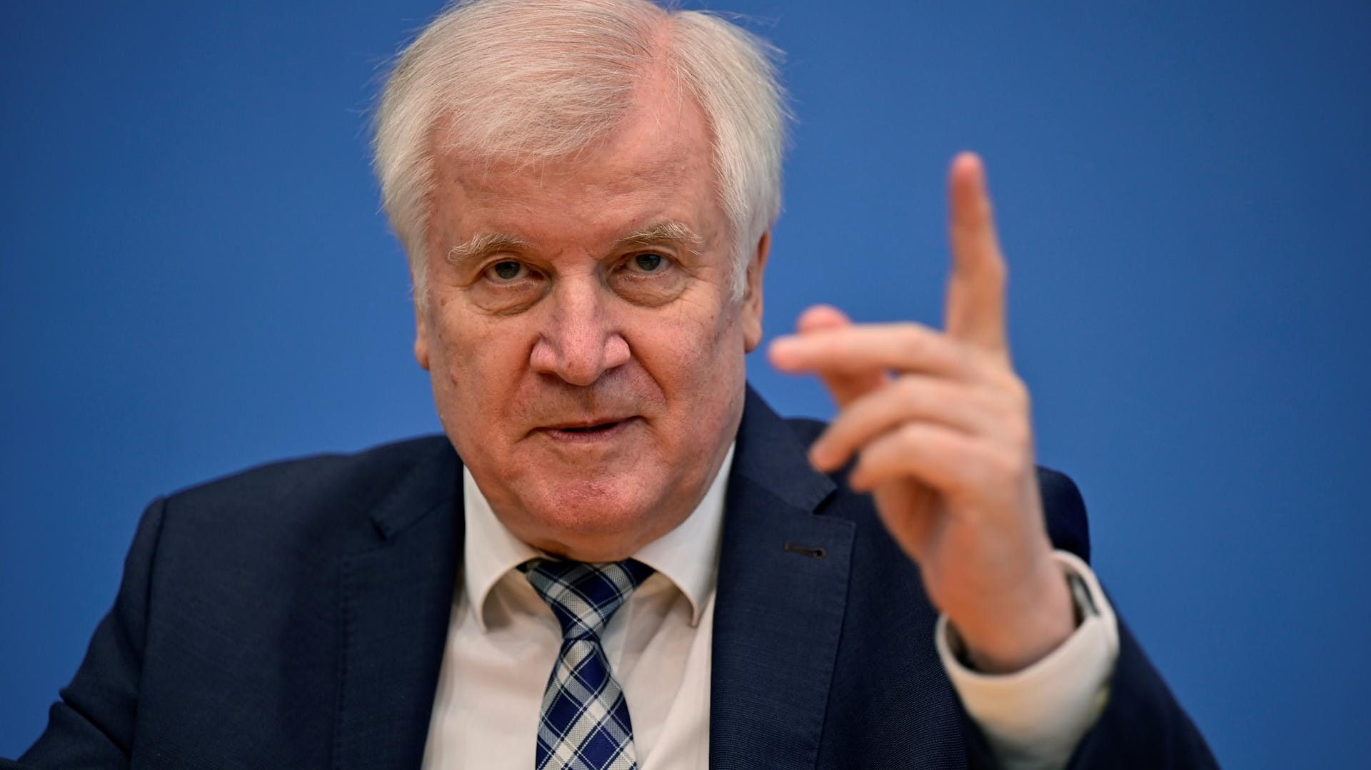 Horst Seehofer bei der Bundespressekonferenz.