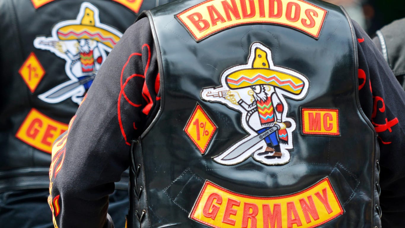 Bandidos mit Kutte (Symbolbild): In Nordrhein-Westfalen hat es eine Razzia gegen die Rockervereinigung gegeben.