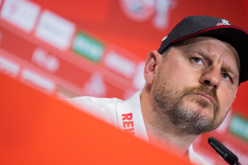 Steffen Baumgart bei der Pressekonferenz: Der Trainer will beim 1. FC Köln die Offensive etablieren.