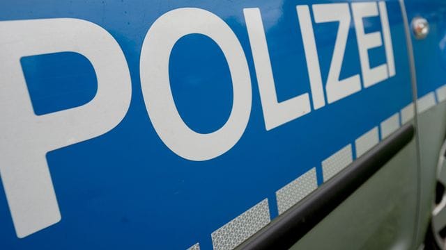 Schneller als die Polizei erlaubt? Polizeibeamte müssen auch selbst Tempolimits beachten, wenn sie nicht auf Einsatzfahrt sind.