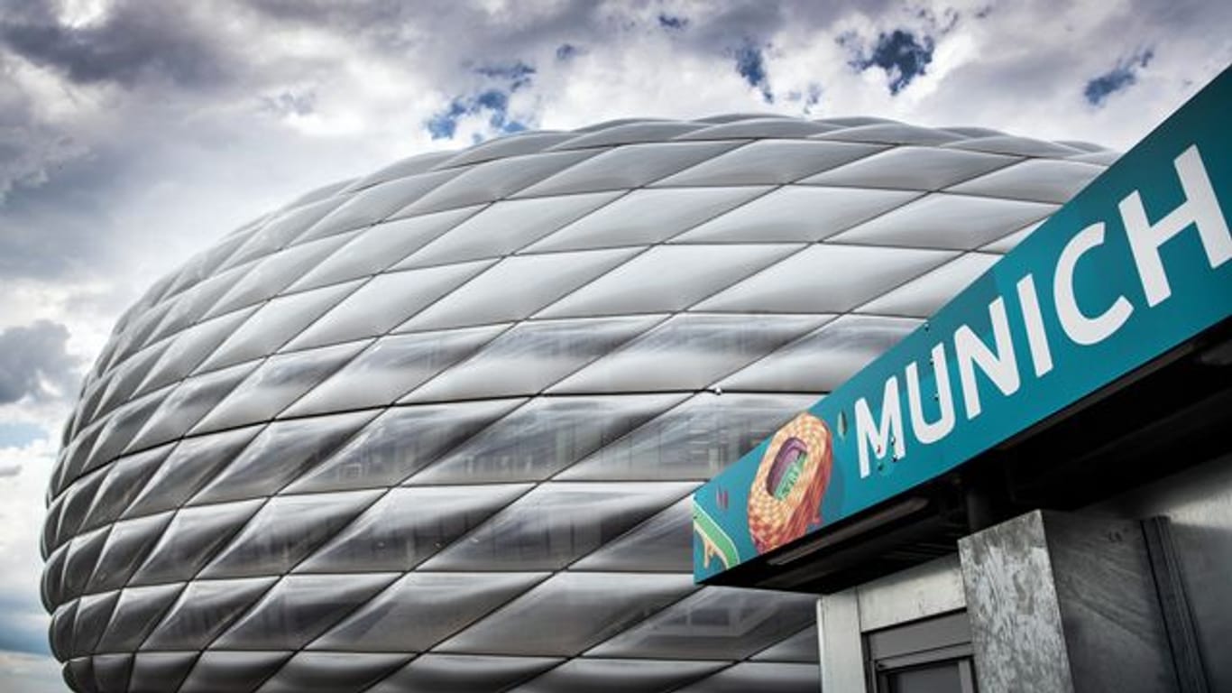 Wird auch zum Viertelfinale nicht in den Farben des Regenbogens leuchten: Die Arena in München.