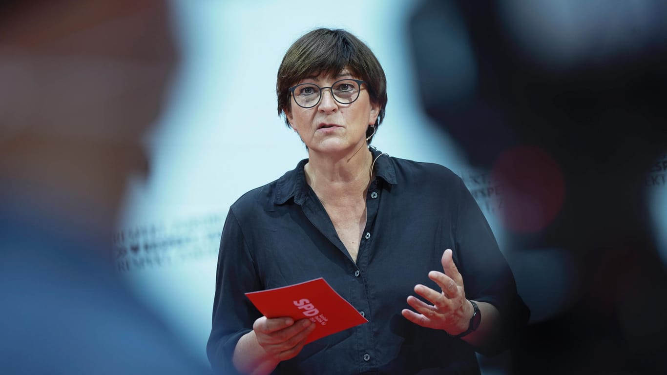 Saskia Esken (Archivbild): Die Vorsitzende der SPD fordert ein Recht darauf, mindestens 24 Tage im Jahr im Homeoffice arbeiten zu können.