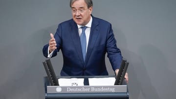 Armin Laschet (CDU): Der CDU-Vorsitzende hat sich im April gegen CSU-Chef Markus Söder durchgesetzt und tritt nun für die Union an, um Kanzlerin Angela Merkel zu beerben.