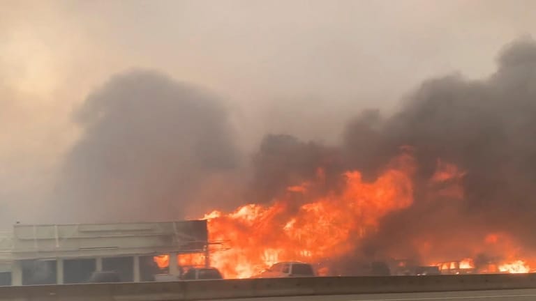 Schwere Brände im kanadischen Ort Lytton: Das Feuer hat den Ort nahezu vollständig zerstört.
