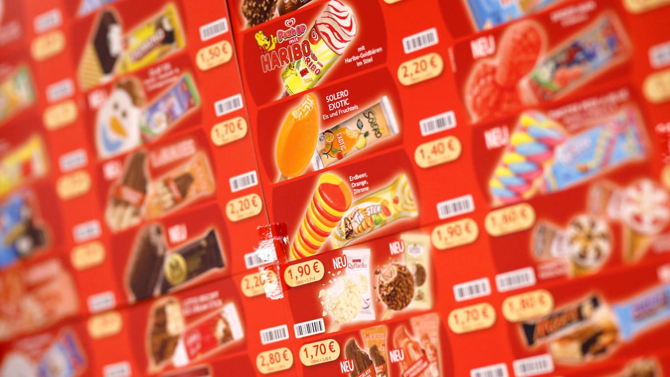 Eistafel (Symbolbild): Statt am Kiosk kauften viele Menschen in der Corona-Krise Eis der Unilever-Tochterunternehmen Magnum und Langnese im Supermarkt.