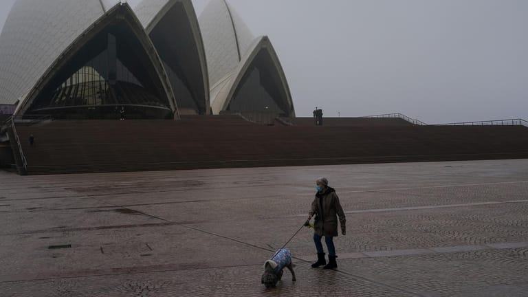 Gähnende Leere am Opernhaus in Sydney: Die australische Metropole ist für zwei Wochen abgeriegelt.