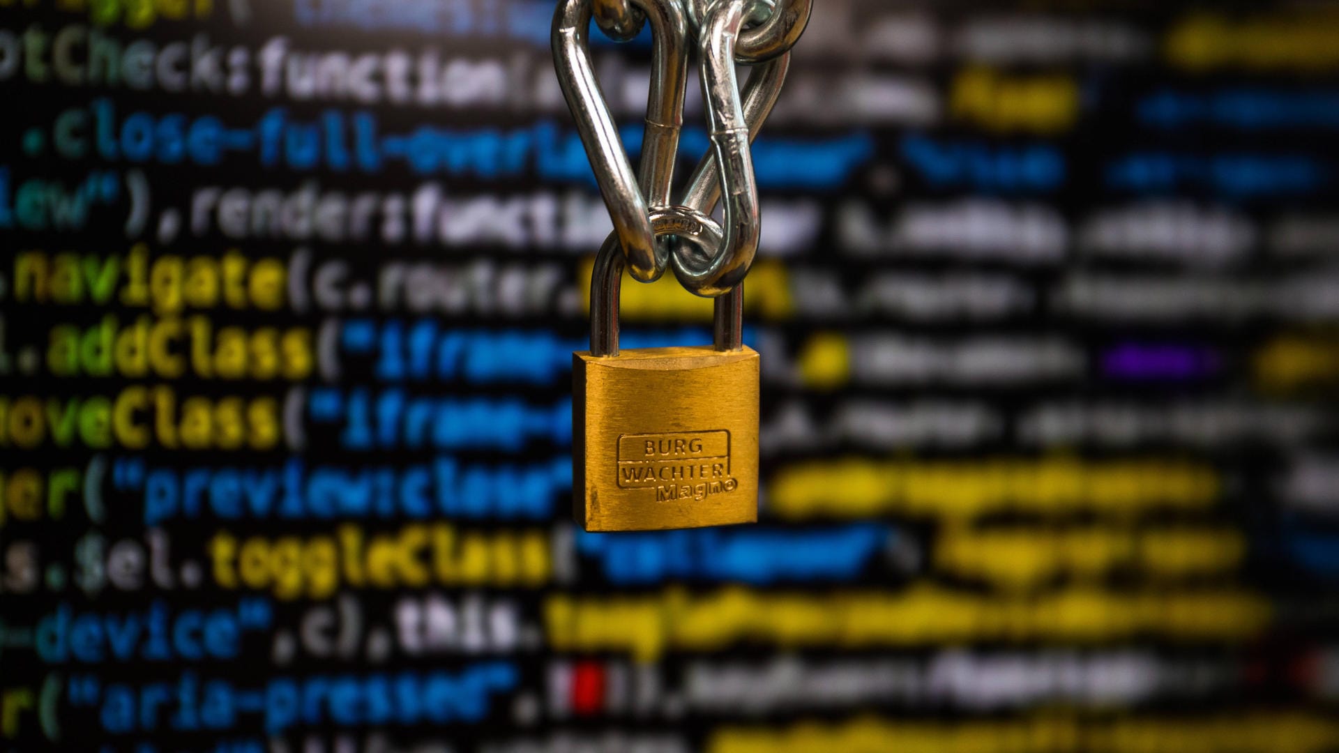 Ein Schloss vor Datenzeilen (Symboldbild). Hacker verschlüsseln mit Ransomware Computer, wie jetzt wieder in den USA. Ein Schloss vor Datenzeilen (Symboldbild). Hacker verschlüsseln mit Ransomware Computer, wie jetzt wieder in den USA.