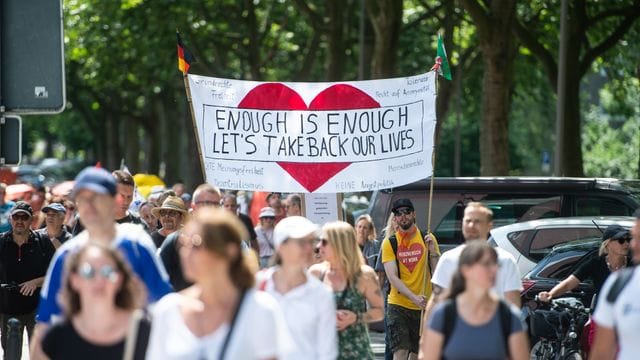 Demo gegen Coronaschutz-Maßnahmen