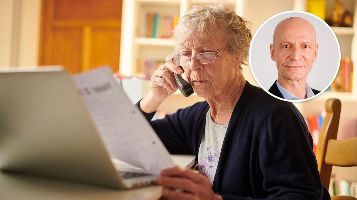 Ältere Frau am Telefon (Symbolbild): Finanzexperte Gerd Kommer erklärt, warum sich Lebensversicherungen nicht mehr lohnen.