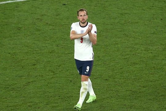 Die Engländer um Harry Kane gewannen ebenfalls zweimal in weiß.