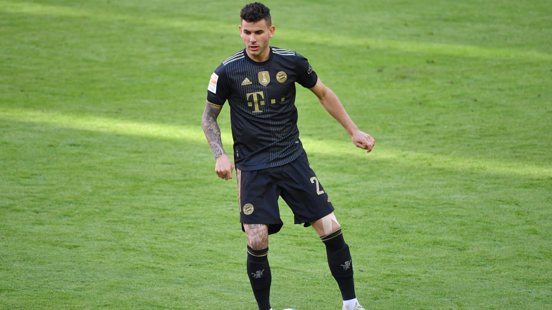 Lucas Hernández: Die OP des Weltmeisters ist laut dem FC Bayern gut verlaufen. Er wird allerdings noch einige Wochen ausfallen.