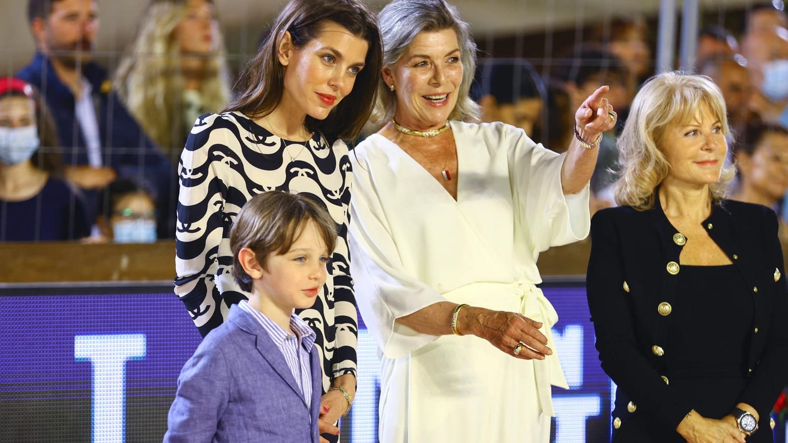 Raphael Elmaleh, Charlotte Casiraghi und Caroline von Hannover: Die drei besuchten am Wochenende ein Reitturnier.