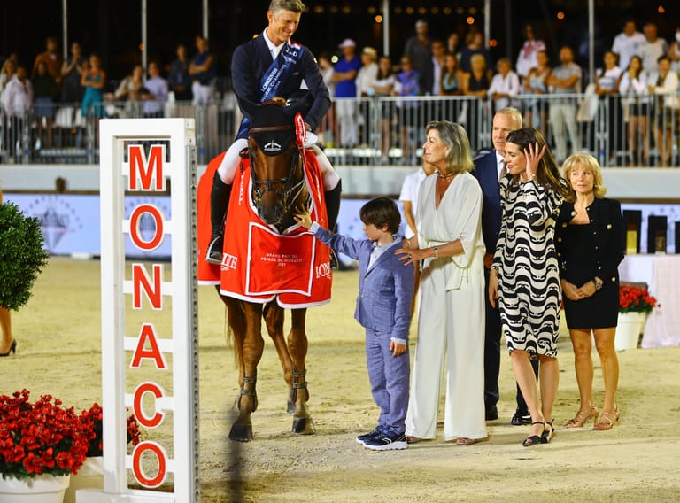 Caroline von Hannover mit Tochter Charlotte Casiraghi und deren Sohn Raphael Elmaleh beim Reitturnier in Monte-Carlo
