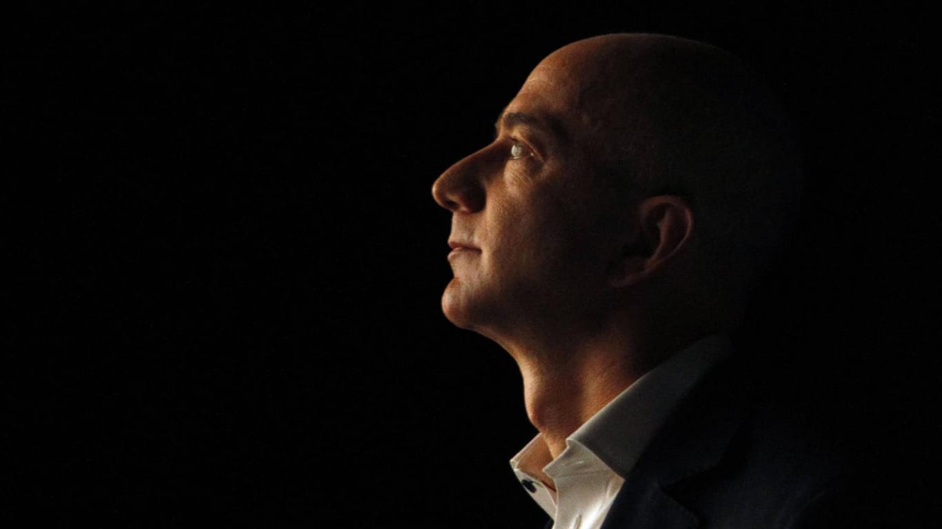 Jeff Bezos (Archivbild): Der reichste Mann der Welt tritt als Chef des von ihm gegründeten Onlinehändlers Amazon zurück.
