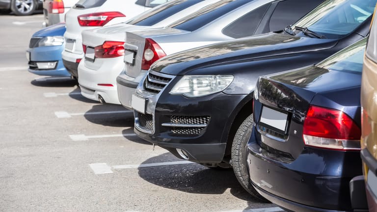Autos: Im vergangenen Monat wurden fast ein Viertel mehr Fahrzeuge zugelassen als im Vorjahresmonat.