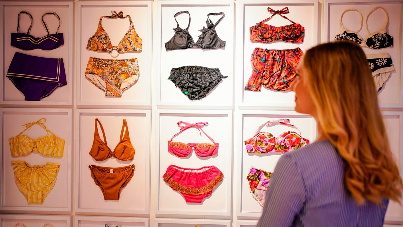 Bikinis: Im Bikini Art Museum gibt es eine Kollektion im Stil von Brigitte Bardot.