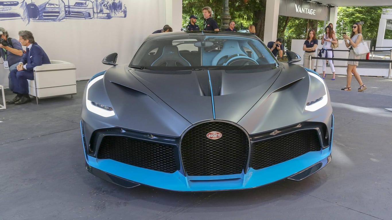 Ein Bugatti Divo (Archivbild): Künftig gehört die Mehrheit der Luxusmarke der Sportwagenschmiede Rimac.