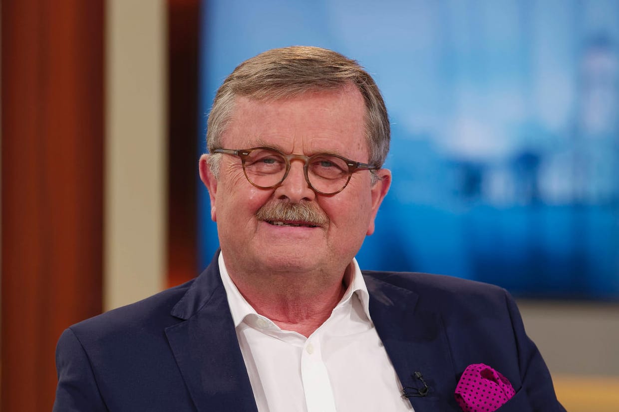Der Präsident des Weltärztebundes, Frank Ulrich Montgomery, bei der Talkshow Anne Will (Archivbild). Er ist skeptisch, was eine baldige umfassende Immunität angeht.