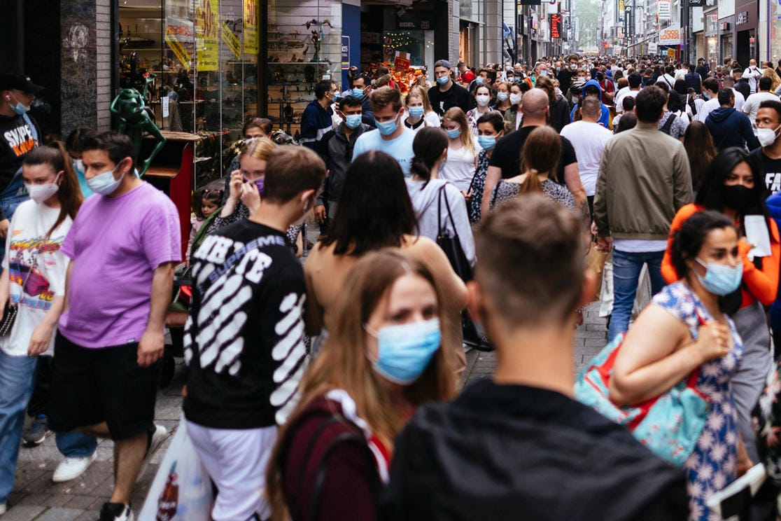 Hohe Straße in Köln: Noch wird hier Maske getragen, das könnte sich bald ändern.