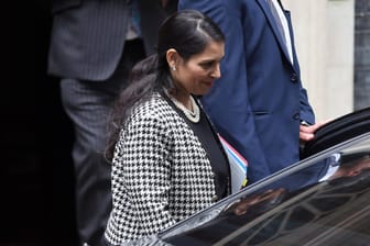 Großbritanniens Innenministerin Priti Patel: Ihr Gesetzesentwurf sieht lebenslange Haftstrafen für Menschenschmuggler vor.