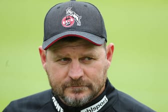 Steffen Baumgart beim ersten FC-Training am 5. Juli: Der Trainer hat eine klare Vorstellung, was einen Fußball-Profi ausmacht.