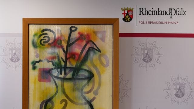Polizei entdeckt gestohlenes Polke-Gemälde Polizei entdeckt gestohlenes Polke-Gemälde