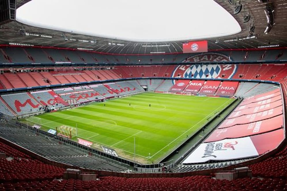Die leere Allianz Arena ist vor Spielbeginn zu sehen.