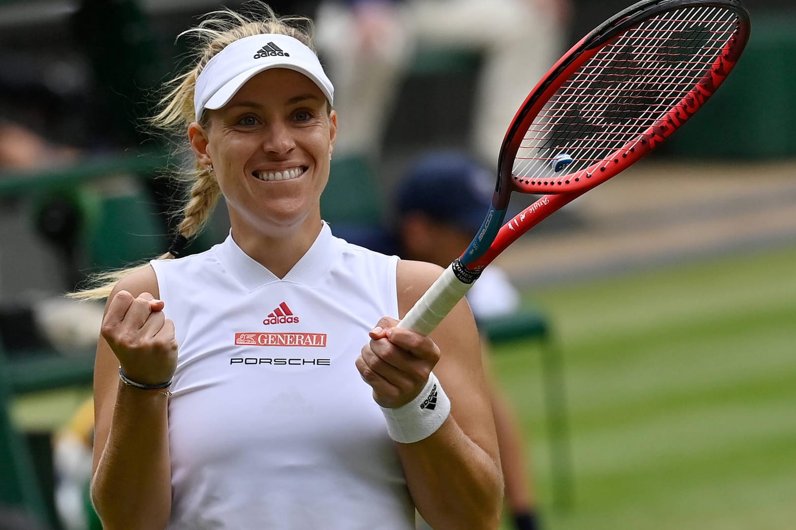 Angelique Kerber: Deutschlands Tennis-Ass steht im Halbfinale des Rasenklassikers Wimbledon.