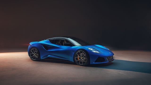 Rollt im Frühjahr 2022 auf die Straße: Lotus hat sein neues Modell Emira präsentiert. Rollt im Frühjahr 2022 auf die Straße: Lotus hat sein neues Modell Emira präsentiert.