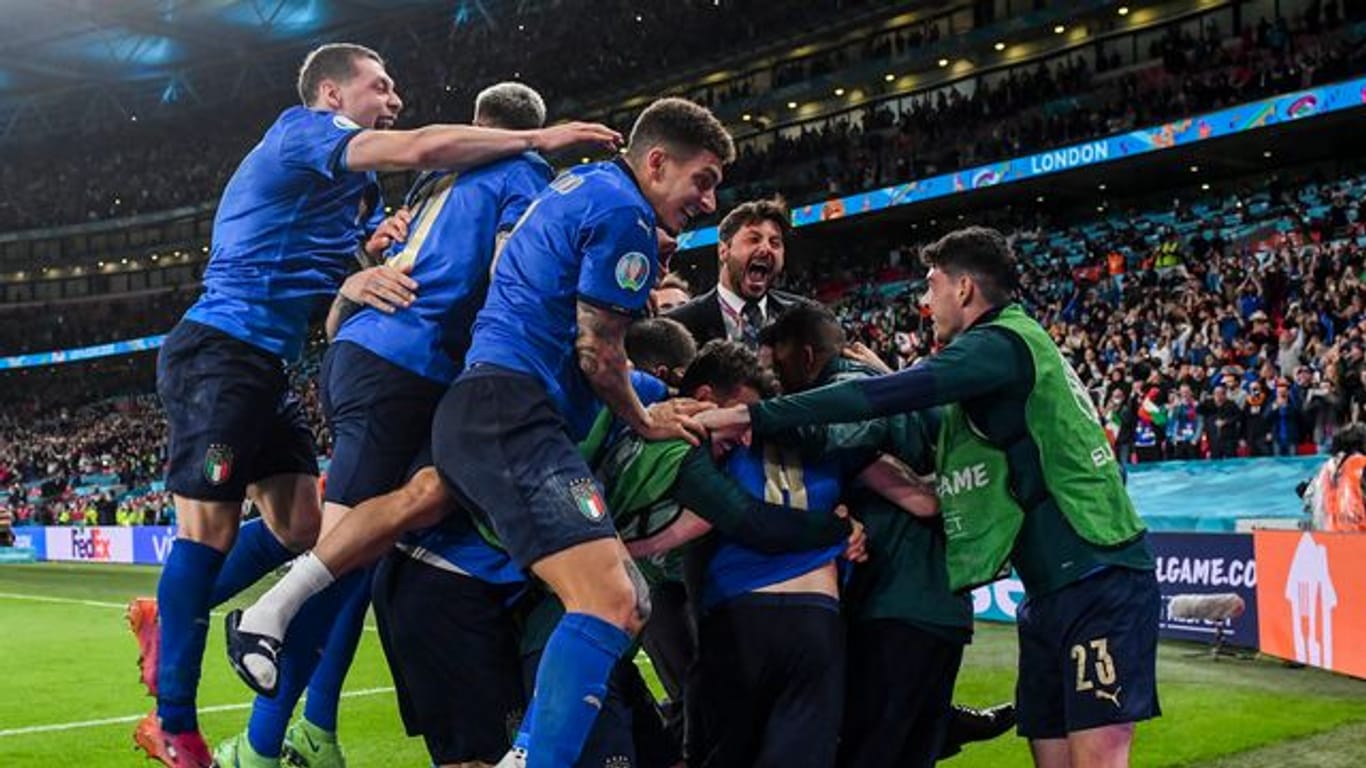 Italien steht als erstes Team für das EM-Finale in London fest.