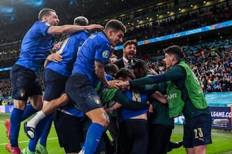 Italien steht als erstes Team für das EM-Finale in London fest.