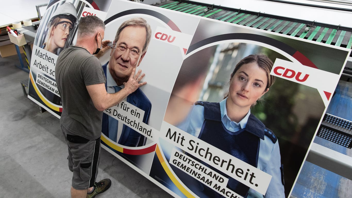 Ein Wahlplakat der CDU: Auch von der Gewerkschaft der Polizei kommt Kritik.