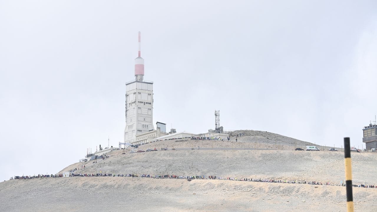 "Kahler Riese": Zweimal musste der Mont Ventoux auf der 11.