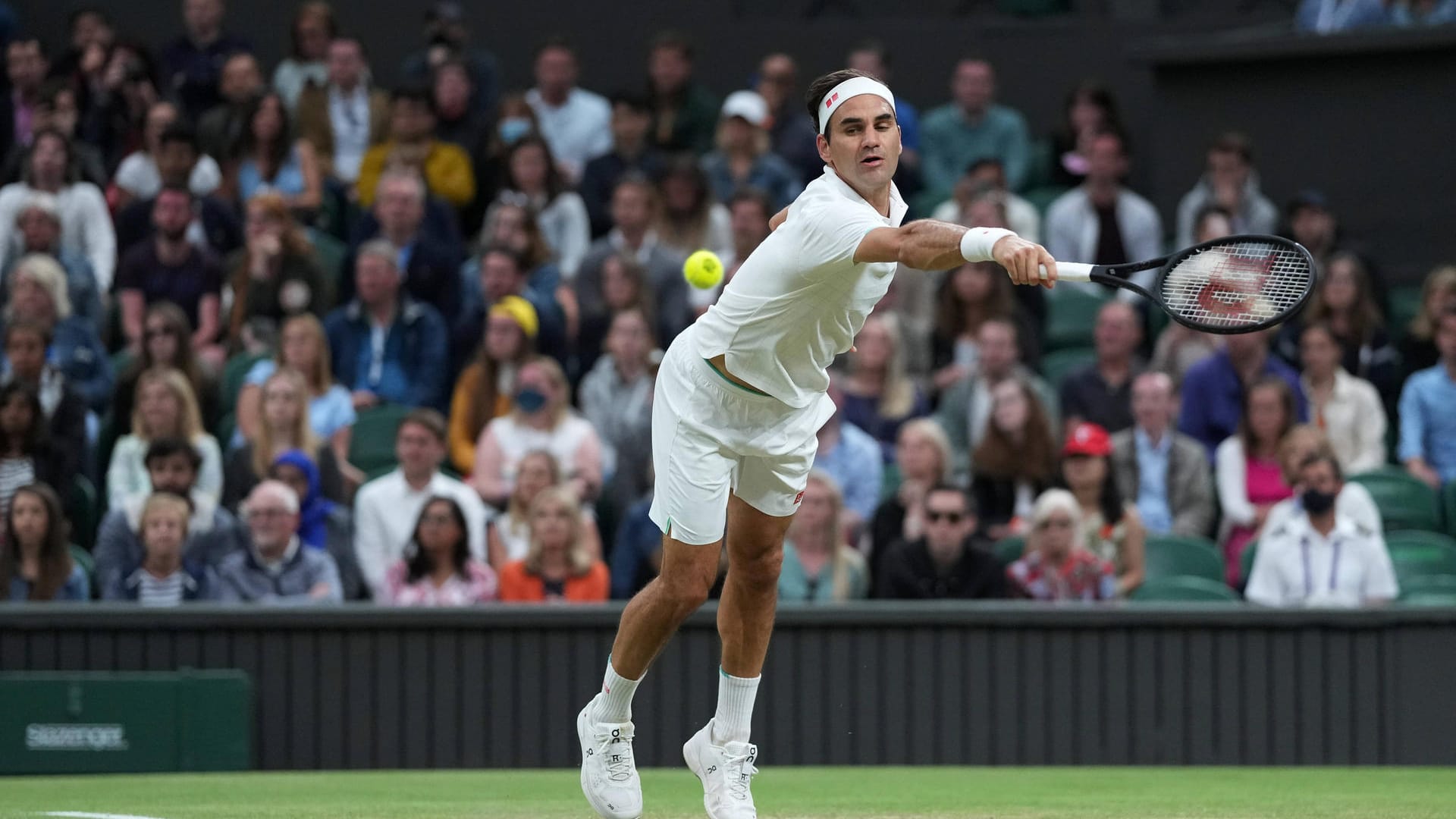 Aus im Viertelfinale - Federer verpasst den Einzug in das Halbfinale von Wimbledon.