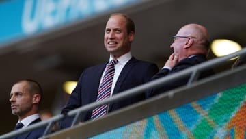 Prinz William kam zum Spiel England gegen Dänemark allein.