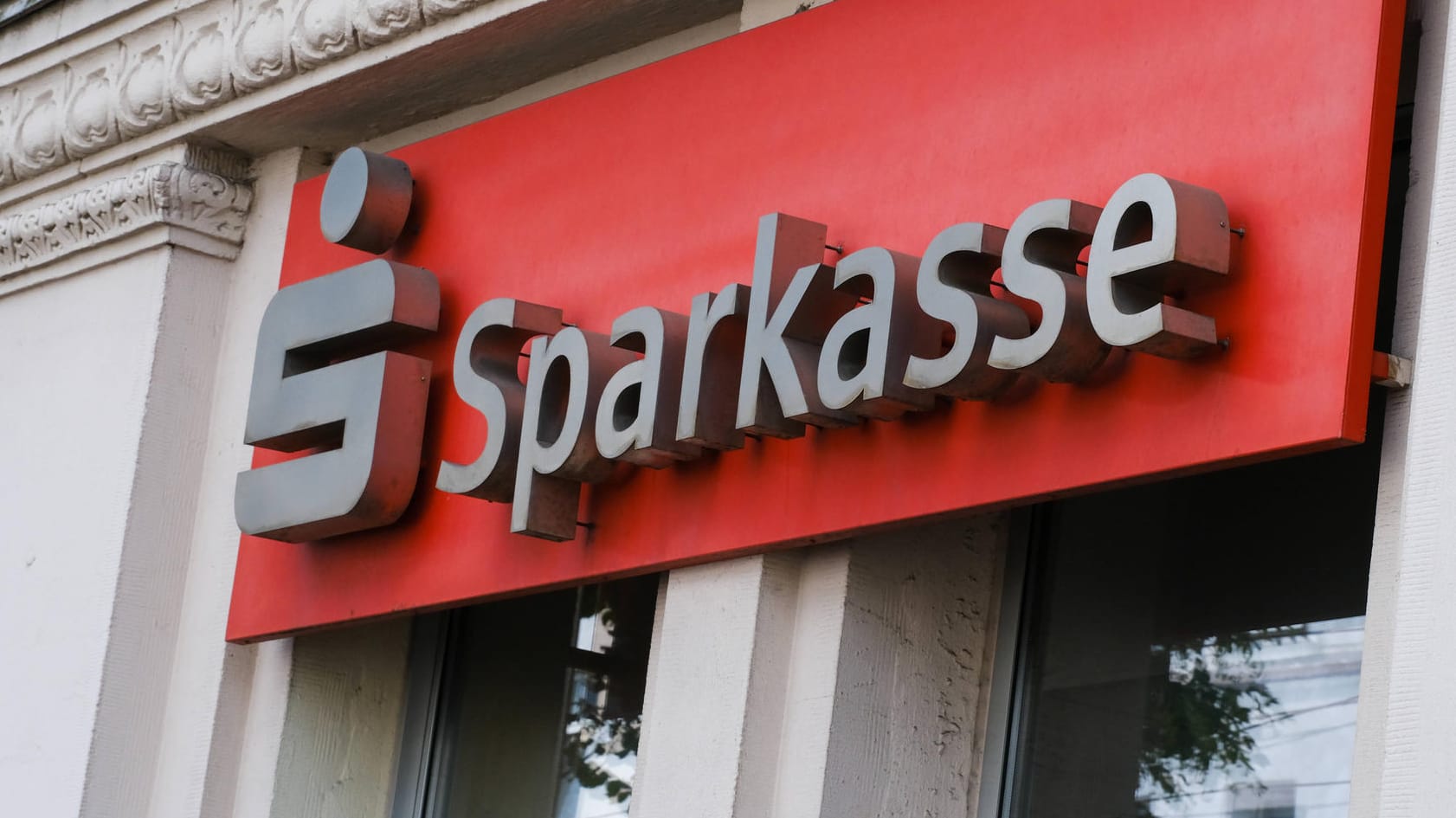 Sparkasse-Logo (Symbolbild): Ein Urteil zu Strafzinsen ist gefallen.