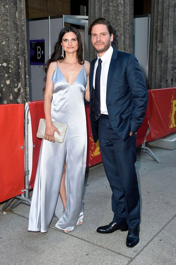 Daniel Brühl mit Ehefrau Felicitas Rombold bei der Premiere seines Kinofilms "Nebenan".