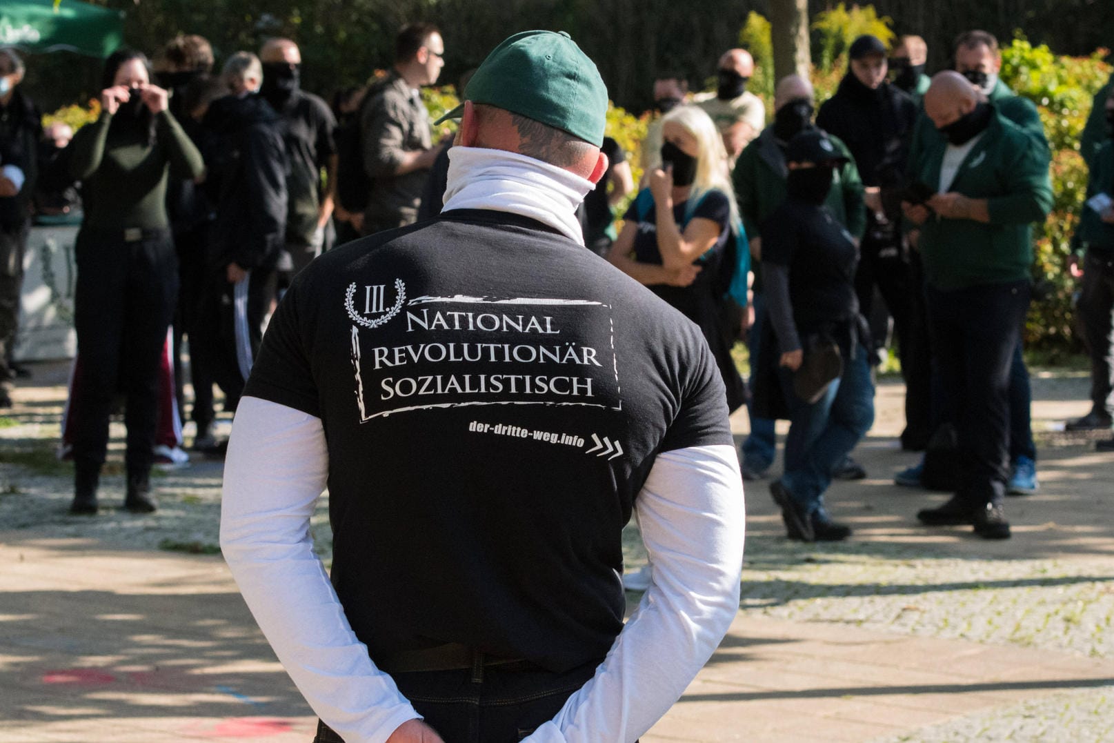 Eine Demonstration der rechtsextremen Kleinpartei "Der III. Weg" in Berlin: Sofern die Partei die nötige Anzahl von Unterstützer-Unterschriften vorlegt, ist sie zur Bundestagswahl zugelassen.