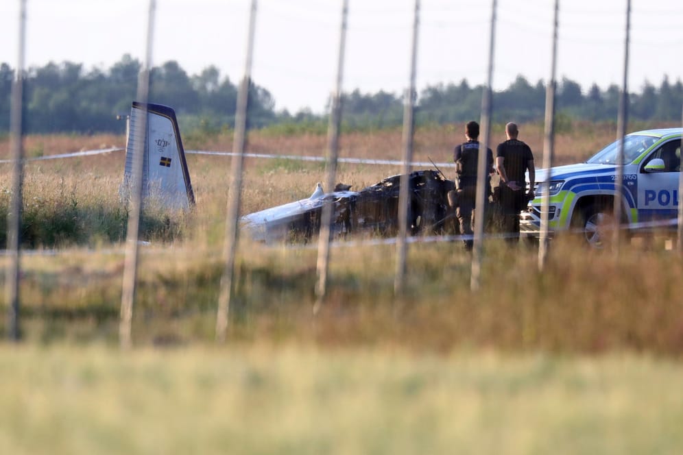 Der Ort des Absturzes in Schweden: Die Maschine ist mit neun Insassen am Flughafen Örebro verunglückt.