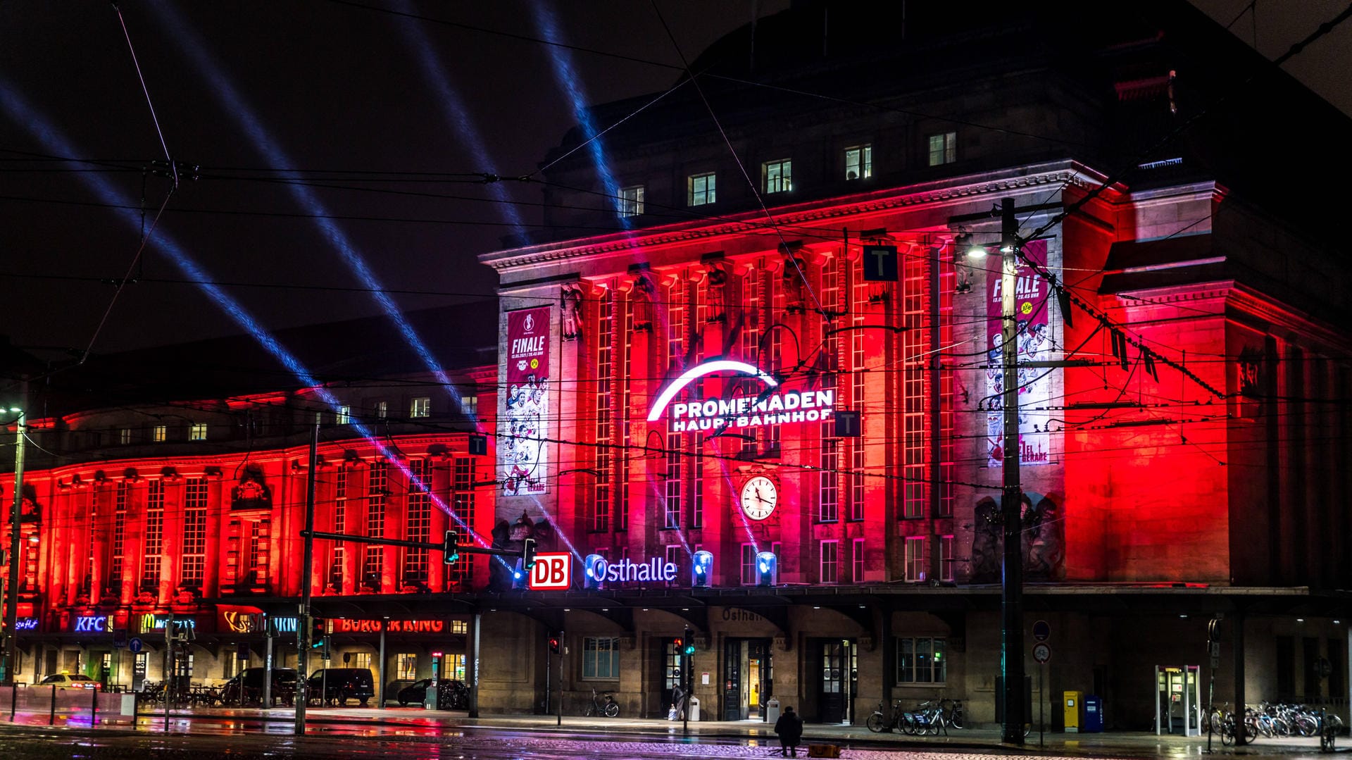 Lichtinstallation am Hauptbahnhof Leipzig: Die Stadt hat sich als Standort für das geplante Zukunftszentrum beworben. Lichtinstallation am Hauptbahnhof Leipzig: Die Stadt hat sich als Standort für das geplante Zukunftszentrum beworben.