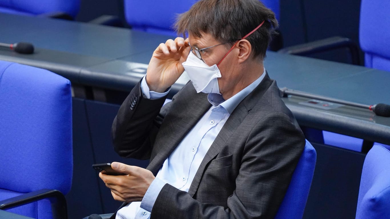 Karl Lauterbach: Der SPD-Gesundheitsexperte findet es falsch, jetzt schon zu viel zu lockern.