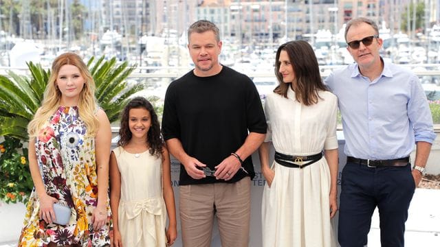 Abigail Breslin (l-r), Lilou Siauvaud, Matt Damon, Camille Cottin und Tom McCarthy stellten den Film "Stillwater" in Cannes vor.