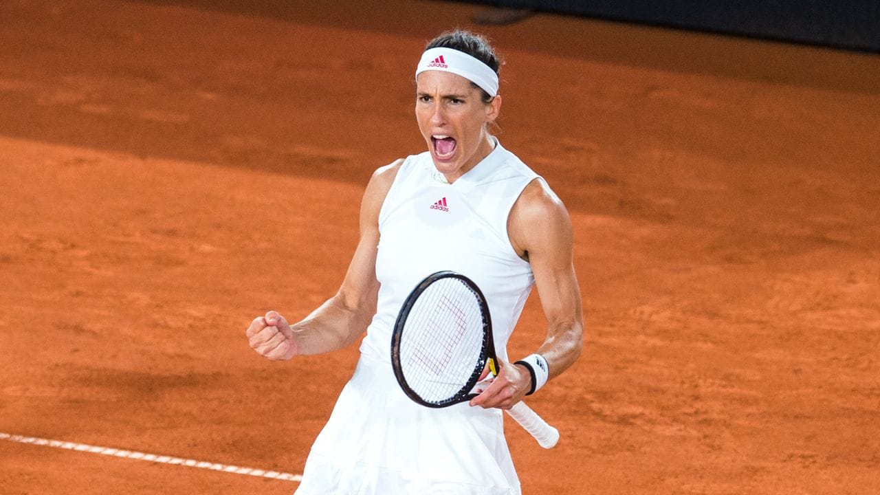 Andrea Petkovic gewann ihr Halbfinale glatt in zwei Sätzen. Andrea Petkovic gewann ihr Halbfinale glatt in zwei Sätzen.