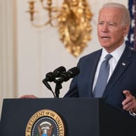 US-Präsident Joe Biden bei einer Ansprache im Weißen Haus (Archivbild). Er kündigte jetzt einem hohen Beamten aus der Trump-Regierung.